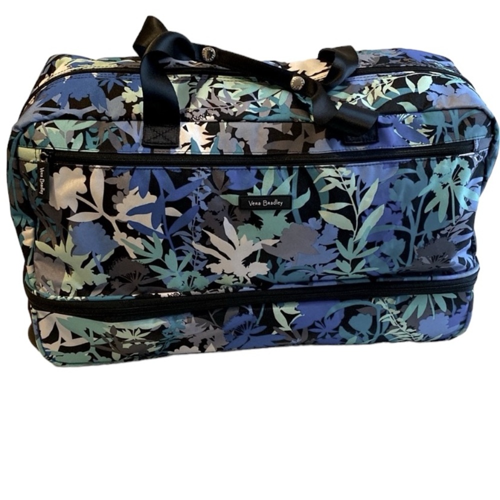 Vera Bradley Rolling Duffel Bag. EUC. Floral & Foliage. Large Size. 30” Length